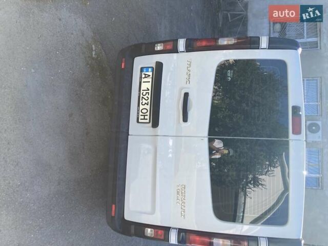 Білий Рено Трафік, об'ємом двигуна 1.6 л та пробігом 236 тис. км за 12300 $, фото 4 на Automoto.ua
