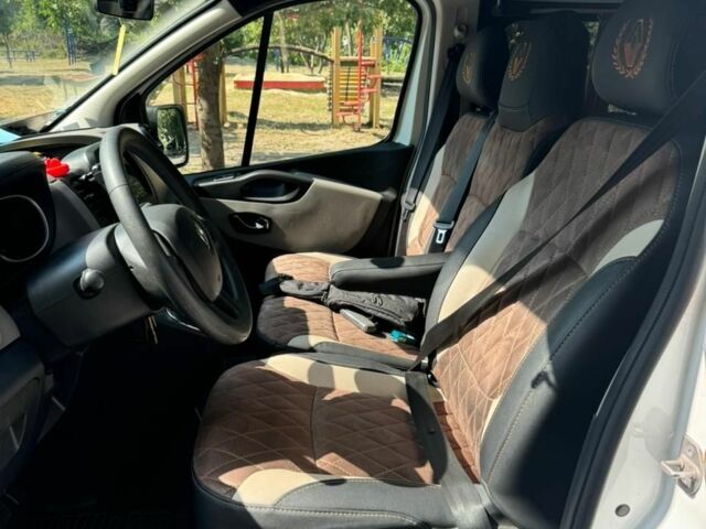 Білий Рено Трафік, об'ємом двигуна 1.6 л та пробігом 3 тис. км за 15000 $, фото 5 на Automoto.ua