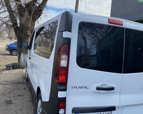 Белый Рено Трафик, объемом двигателя 1.6 л и пробегом 190 тыс. км за 15700 $, фото 20 на Automoto.ua