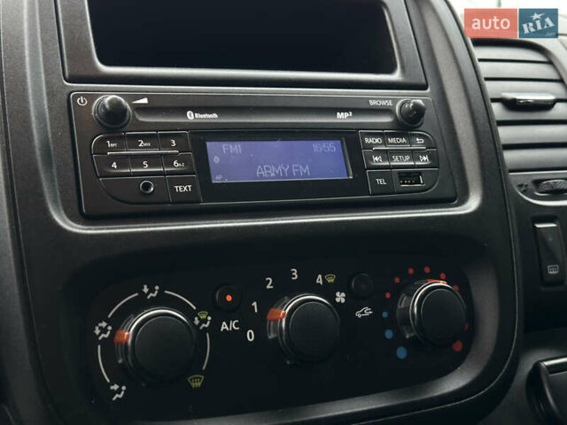 Белый Рено Трафик, объемом двигателя 1.6 л и пробегом 327 тыс. км за 14800 $, фото 29 на Automoto.ua