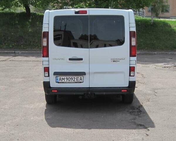 Белый Рено Трафик, объемом двигателя 1.6 л и пробегом 207 тыс. км за 13700 $, фото 3 на Automoto.ua