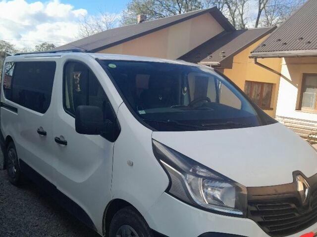 Білий Рено Трафік, об'ємом двигуна 0 л та пробігом 217 тис. км за 13500 $, фото 4 на Automoto.ua