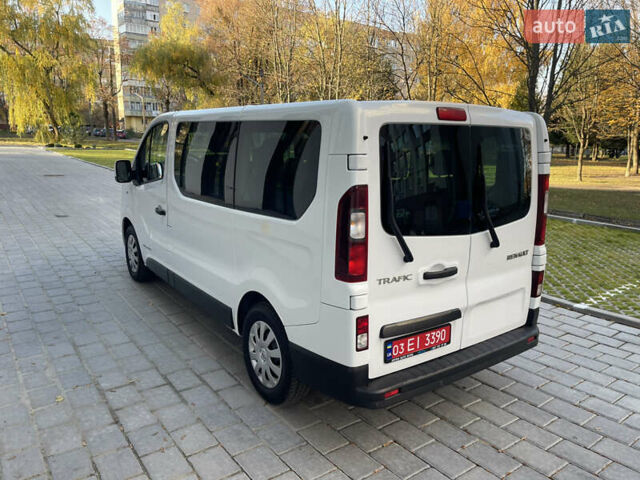 Белый Рено Трафик, объемом двигателя 1.6 л и пробегом 227 тыс. км за 16300 $, фото 9 на Automoto.ua