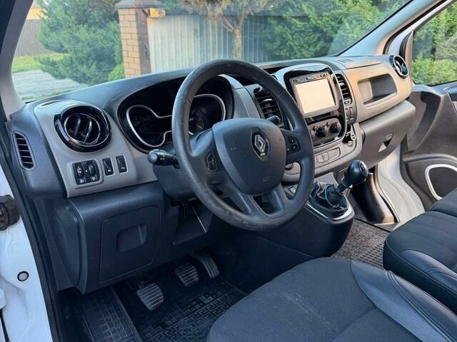 Білий Рено Трафік, об'ємом двигуна 1.6 л та пробігом 320 тис. км за 12900 $, фото 9 на Automoto.ua