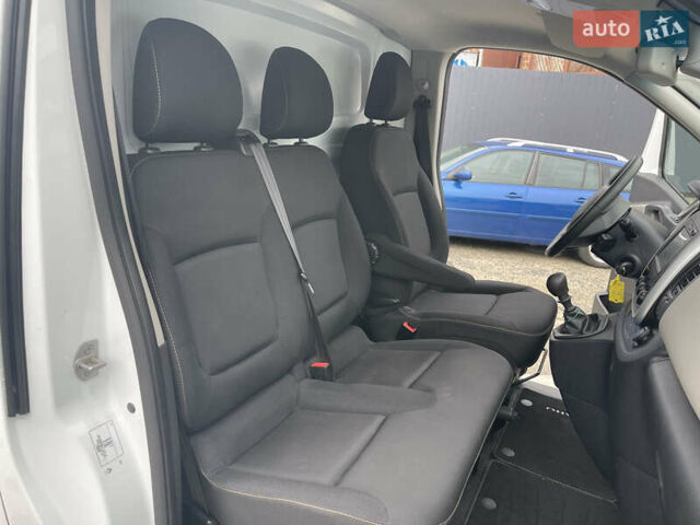 Білий Рено Трафік, об'ємом двигуна 1.6 л та пробігом 245 тис. км за 12300 $, фото 33 на Automoto.ua