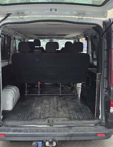 Белый Рено Трафик, объемом двигателя 1.6 л и пробегом 449 тыс. км за 9000 $, фото 18 на Automoto.ua