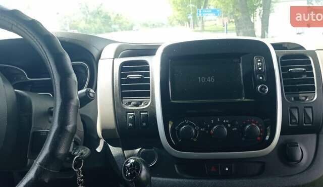 Білий Рено Трафік, об'ємом двигуна 1.6 л та пробігом 280 тис. км за 13100 $, фото 13 на Automoto.ua