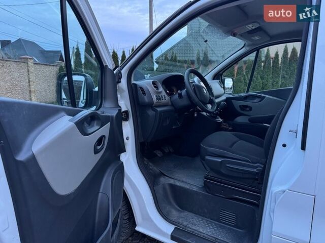 Білий Рено Трафік, об'ємом двигуна 1.6 л та пробігом 230 тис. км за 15300 $, фото 9 на Automoto.ua