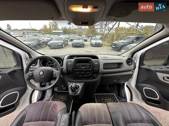 Белый Рено Трафик, объемом двигателя 1.6 л и пробегом 327 тыс. км за 14800 $, фото 18 на Automoto.ua