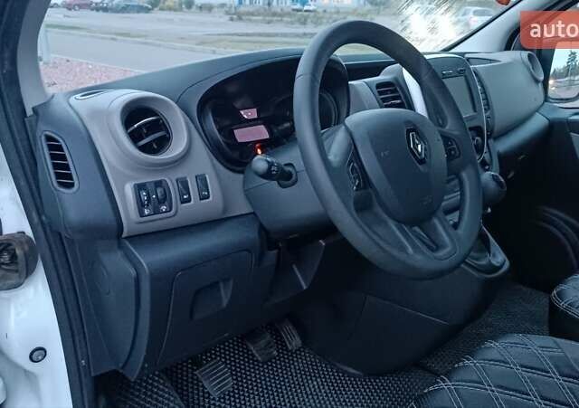Рено Трафік 2016 у Сарнах на Automoto.ua Білий Рено Трафік, об'ємом двигуна 1.6 л та пробігом 187 тис. км за 13750 $, фото 68 на Automoto.ua