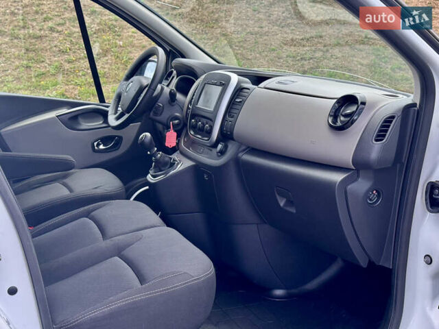 Белый Рено Трафик, объемом двигателя 1.6 л и пробегом 245 тыс. км за 13150 $, фото 26 на Automoto.ua