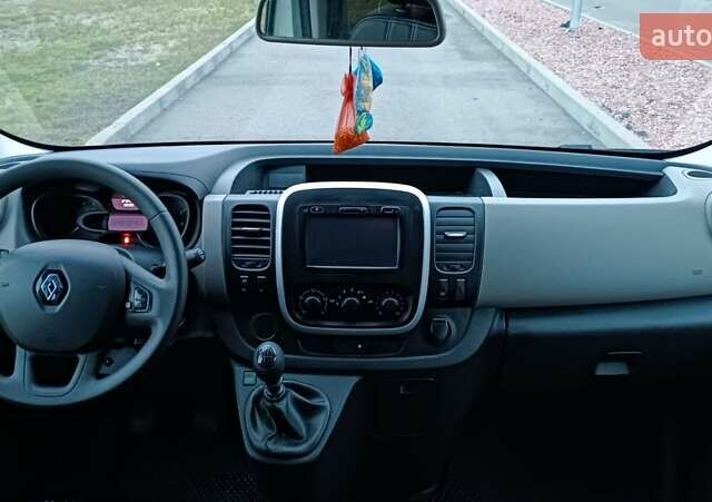 Рено Трафік 2016 у Сарнах на Automoto.ua Білий Рено Трафік, об'ємом двигуна 1.6 л та пробігом 187 тис. км за 13750 $, фото 53 на Automoto.ua