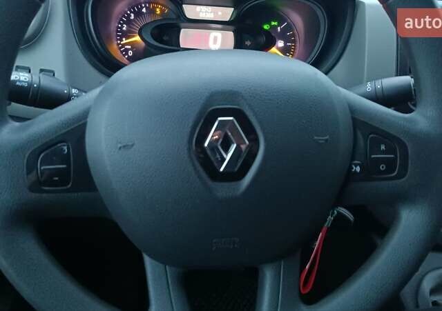 Рено Трафік 2016 у Сарнах на Automoto.ua Білий Рено Трафік, об'ємом двигуна 1.6 л та пробігом 187 тис. км за 13750 $, фото 106 на Automoto.ua