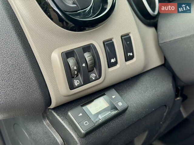 Белый Рено Трафик, объемом двигателя 1.6 л и пробегом 245 тыс. км за 13150 $, фото 17 на Automoto.ua