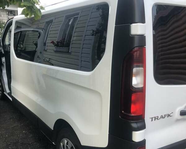 Білий Рено Трафік, об'ємом двигуна 1.6 л та пробігом 230 тис. км за 14500 $, фото 16 на Automoto.ua