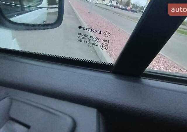 Рено Трафік 2016 у Сарнах на Automoto.ua Білий Рено Трафік, об'ємом двигуна 1.6 л та пробігом 187 тис. км за 13750 $, фото 83 на Automoto.ua