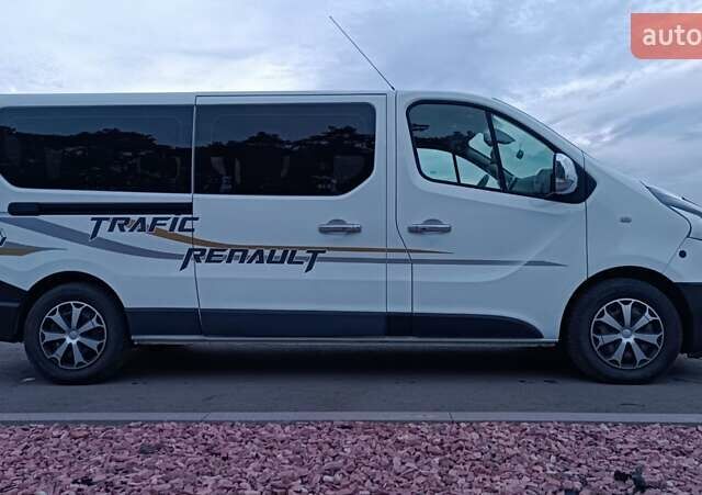 Рено Трафік 2016 у Сарнах на Automoto.ua Білий Рено Трафік, об'ємом двигуна 1.6 л та пробігом 187 тис. км за 13750 $, фото 1 на Automoto.ua