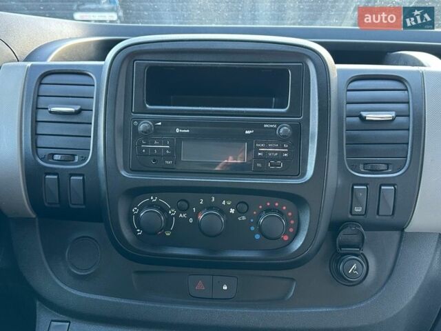 Білий Рено Трафік, об'ємом двигуна 1.6 л та пробігом 228 тис. км за 13200 $, фото 28 на Automoto.ua