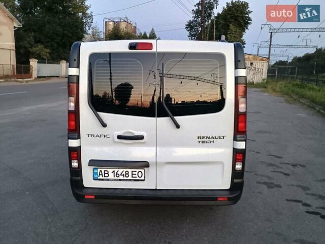 Белый Рено Трафик, объемом двигателя 1.6 л и пробегом 225 тыс. км за 16200 $, фото 3 на Automoto.ua