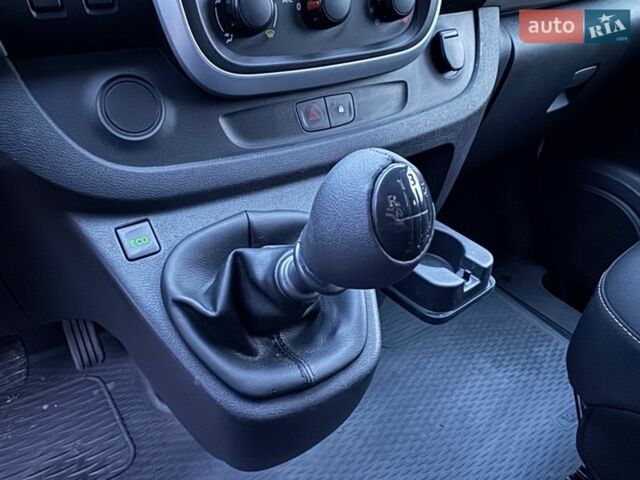 Білий Рено Трафік, об'ємом двигуна 1.6 л та пробігом 230 тис. км за 15300 $, фото 14 на Automoto.ua