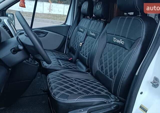 Рено Трафік 2016 у Сарнах на Automoto.ua Білий Рено Трафік, об'ємом двигуна 1.6 л та пробігом 187 тис. км за 13750 $, фото 69 на Automoto.ua