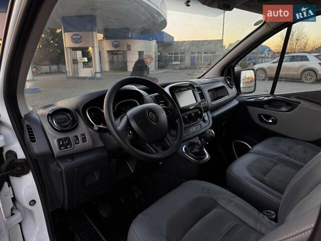 Белый Рено Трафик, объемом двигателя 1.6 л и пробегом 219 тыс. км за 13500 $, фото 10 на Automoto.ua