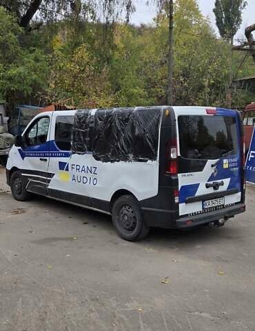 Белый Рено Трафик, объемом двигателя 1.6 л и пробегом 449 тыс. км за 9000 $, фото 11 на Automoto.ua