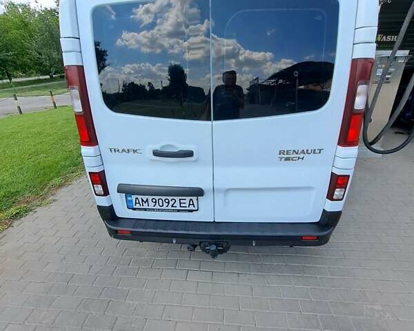 Белый Рено Трафик, объемом двигателя 1.6 л и пробегом 210 тыс. км за 14999 $, фото 11 на Automoto.ua
