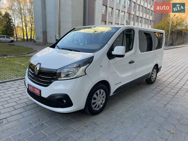 Белый Рено Трафик, объемом двигателя 1.6 л и пробегом 227 тыс. км за 16300 $, фото 6 на Automoto.ua