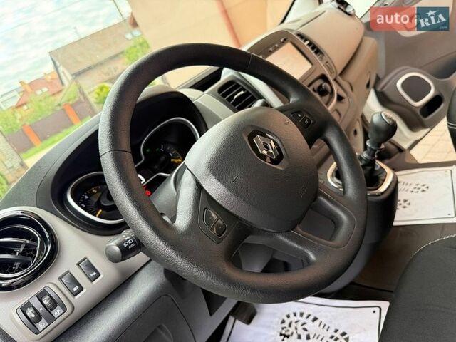 Білий Рено Трафік, об'ємом двигуна 1.6 л та пробігом 211 тис. км за 14750 $, фото 58 на Automoto.ua