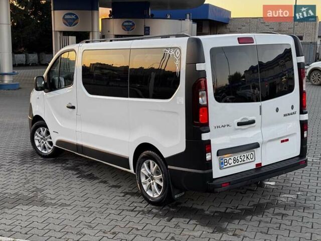 Белый Рено Трафик, объемом двигателя 1.6 л и пробегом 219 тыс. км за 13500 $, фото 2 на Automoto.ua