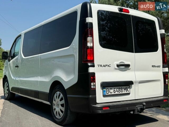 Белый Рено Трафик, объемом двигателя 1.6 л и пробегом 255 тыс. км за 14500 $, фото 6 на Automoto.ua
