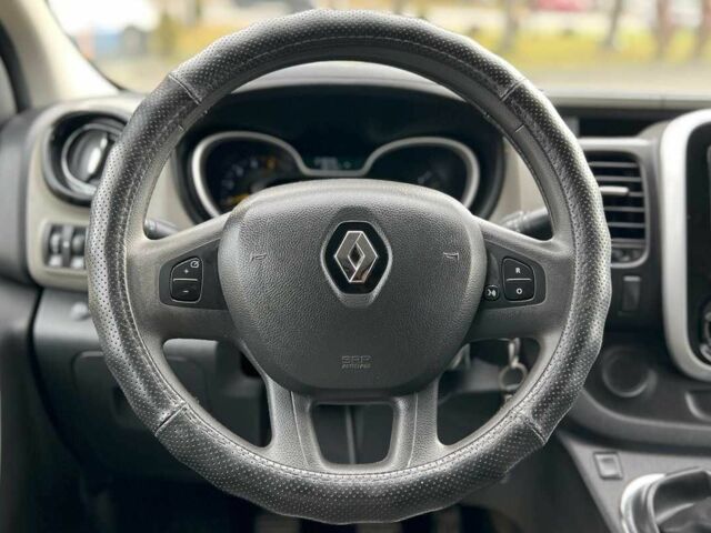 Білий Рено Трафік, об'ємом двигуна 1.6 л та пробігом 218 тис. км за 13500 $, фото 10 на Automoto.ua