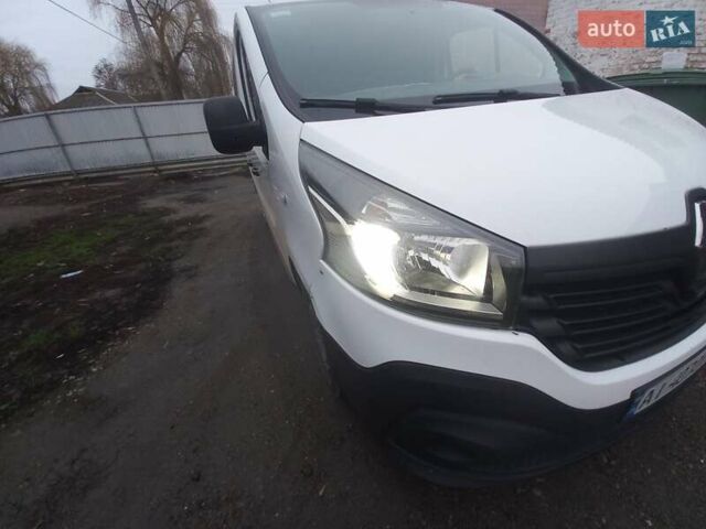 Белый Рено Трафик, объемом двигателя 1.6 л и пробегом 340 тыс. км за 12500 $, фото 1 на Automoto.ua