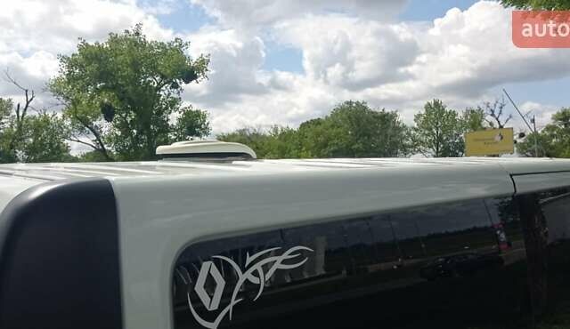 Білий Рено Трафік, об'ємом двигуна 1.6 л та пробігом 280 тис. км за 13100 $, фото 8 на Automoto.ua