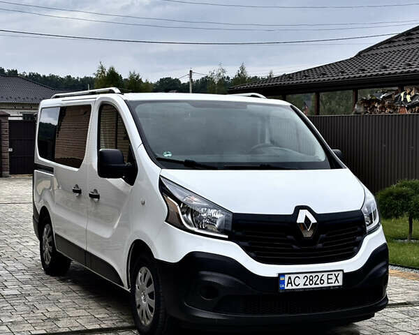 Белый Рено Трафик, объемом двигателя 1.6 л и пробегом 248 тыс. км за 14500 $, фото 2 на Automoto.ua