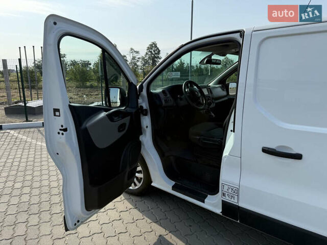 Білий Рено Трафік, об'ємом двигуна 1.6 л та пробігом 230 тис. км за 10950 $, фото 8 на Automoto.ua