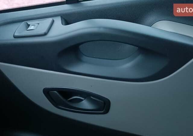 Рено Трафік 2016 у Сарнах на Automoto.ua Білий Рено Трафік, об'ємом двигуна 1.6 л та пробігом 187 тис. км за 13750 $, фото 98 на Automoto.ua