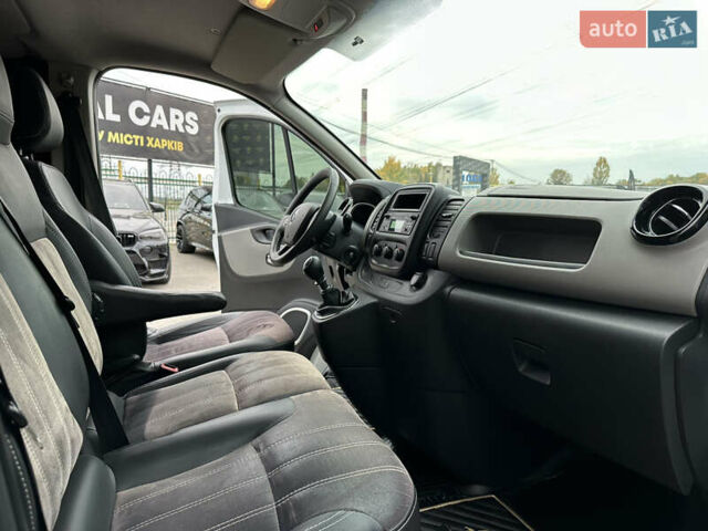 Белый Рено Трафик, объемом двигателя 1.6 л и пробегом 327 тыс. км за 14800 $, фото 21 на Automoto.ua