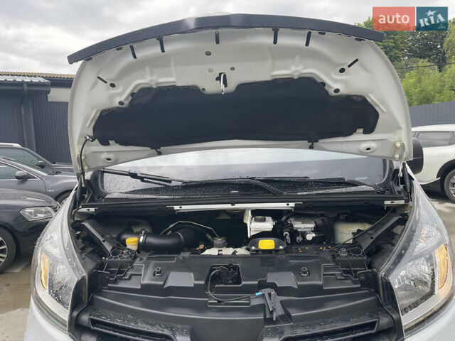 Білий Рено Трафік, об'ємом двигуна 1.6 л та пробігом 245 тис. км за 12300 $, фото 37 на Automoto.ua