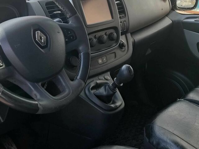 Белый Рено Трафик, объемом двигателя 1.6 л и пробегом 345 тыс. км за 12800 $, фото 21 на Automoto.ua