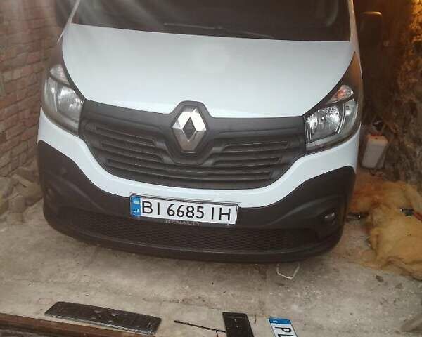 Белый Рено Трафик, объемом двигателя 1.6 л и пробегом 117 тыс. км за 18750 $, фото 2 на Automoto.ua