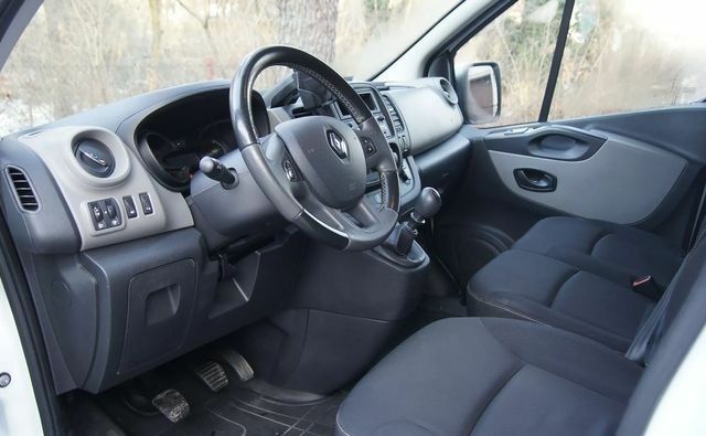 Белый Рено Трафик, объемом двигателя 1.6 л и пробегом 186 тыс. км за 11200 $, фото 8 на Automoto.ua