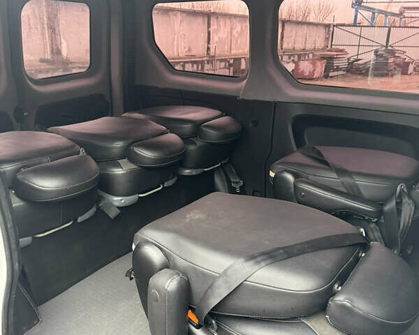 Білий Рено Трафік, об'ємом двигуна 1.6 л та пробігом 191 тис. км за 15700 $, фото 18 на Automoto.ua