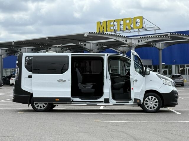 Білий Рено Трафік, об'ємом двигуна 1.6 л та пробігом 240 тис. км за 16900 $, фото 15 на Automoto.ua