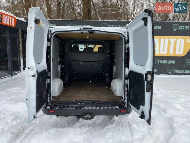 Білий Рено Трафік, об'ємом двигуна 1.6 л та пробігом 201 тис. км за 16000 $, фото 8 на Automoto.ua