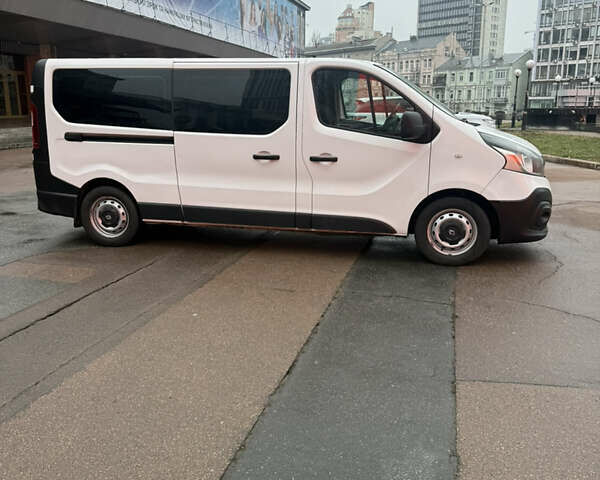 Білий Рено Трафік, об'ємом двигуна 1.6 л та пробігом 253 тис. км за 13900 $, фото 3 на Automoto.ua