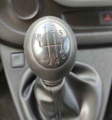 Білий Рено Трафік, об'ємом двигуна 1.6 л та пробігом 305 тис. км за 17200 $, фото 17 на Automoto.ua