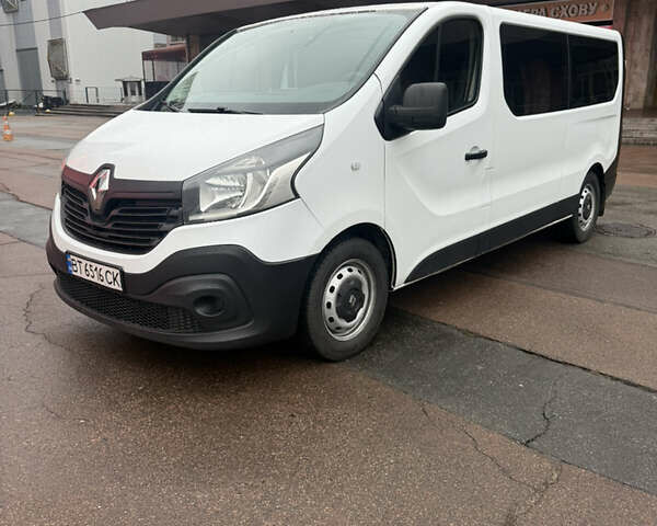 Білий Рено Трафік, об'ємом двигуна 1.6 л та пробігом 253 тис. км за 13900 $, фото 5 на Automoto.ua