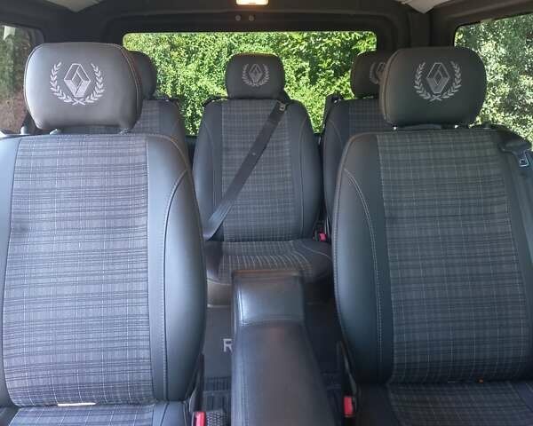 Белый Рено Трафик, объемом двигателя 1.6 л и пробегом 160 тыс. км за 17350 $, фото 1 на Automoto.ua